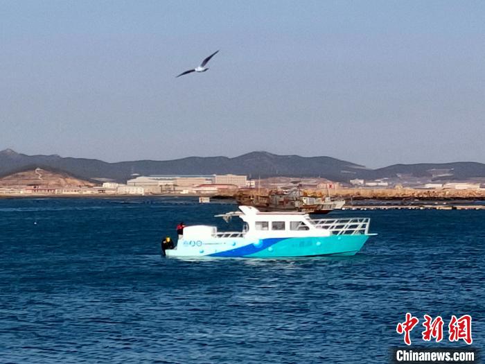中国第一艘燃料电池游艇在大连海事大学研发成功