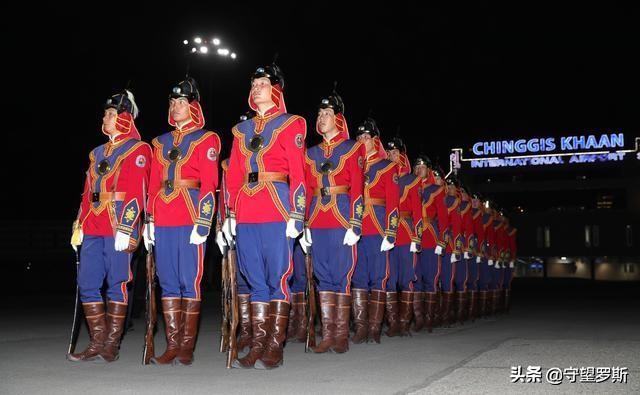 普京出访蒙古国：重温战斗友谊，缔结世代友好条约